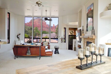 Luxury Resort Style Home Spectacular Red Rock Views, Salt Pool, Hot Tub, Firepit - Image 3