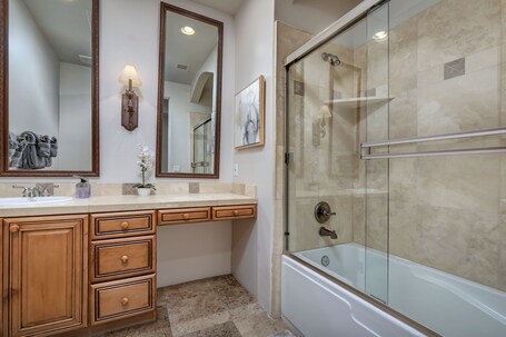 Luxury Resort Style Home Spectacular Red Rock Views, Salt Pool, Hot Tub, Firepit - Image 27