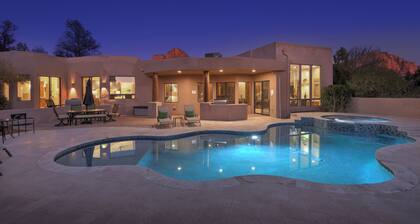 Luxury Resort Style Home - upeat Red Rock -näkymät, Salt Pool, poreallas, Firepit
