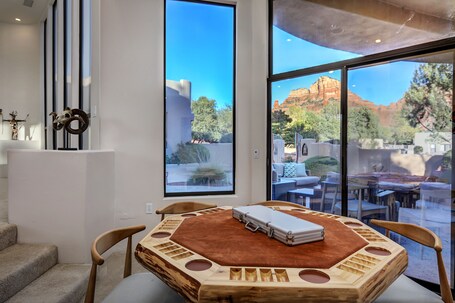 Luxury Resort Style Home Spectacular Red Rock Views, Salt Pool, Hot Tub, Firepit - Image 8