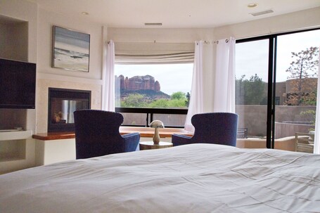 Luxury Resort Style Home Spectacular Red Rock Views, Salt Pool, Hot Tub, Firepit - Image 23