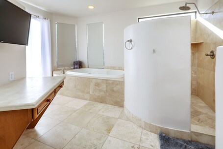 Luxury Resort Style Home Spectacular Red Rock Views, Salt Pool, Hot Tub, Firepit - Image 41