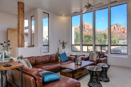 Luxury Resort Style Home Spectacular Red Rock Views, Salt Pool, Hot Tub, Firepit - Image 7