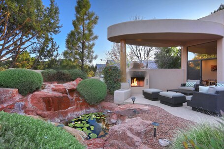 Luxury Resort Style Home Spectacular Red Rock Views, Salt Pool, Hot Tub, Firepit - Image 34