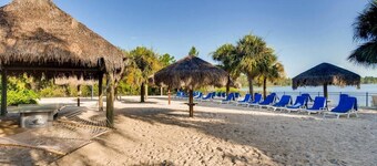 A real Gem Near Disney, Property in a tropical garden , best place in Orlando