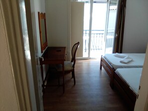 Appartamento, 2 camere da letto (4 Adults) | Insonorizzazione, ferro/asse da stiro, lenzuola