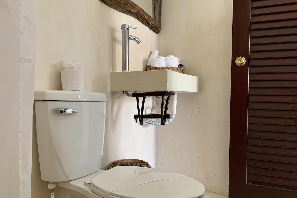 family room, 2 double beds | bathroom | shower, hair dryer, towels, soap