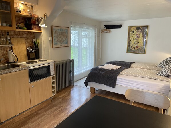 1 chambre, accès au Wi-Fi (inclus), literie fournie