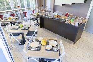 Desayuno buffet incluido todos los días 
