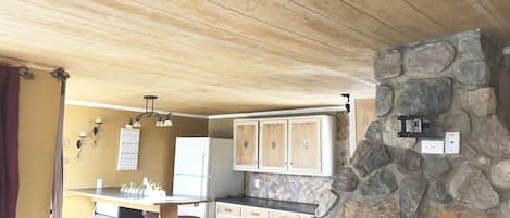 Microwave, oven, coffee/tea maker, toaster