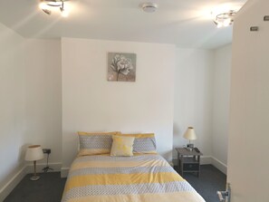 Rideaux occultants, Wi-Fi gratuit, draps fournis