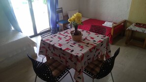2 bedrooms, in-room safe, WiFi, bed sheets