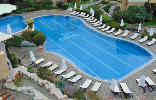 Bright studio flat based in the resort village St. Vlas in Bulgaria.