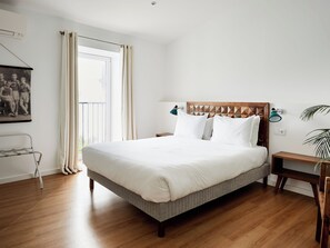 Matelas mémoire de forme, bureau, rideaux occultants, Wi-Fi gratuit