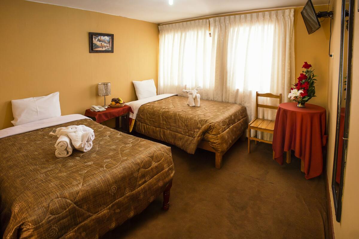 Blackout drapes, free WiFi