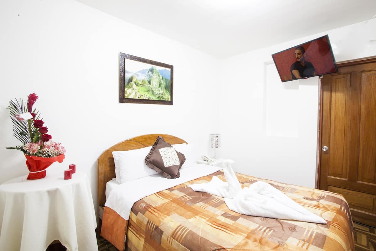 Comfort Single Room | Blackout drapes, WiFi (free)