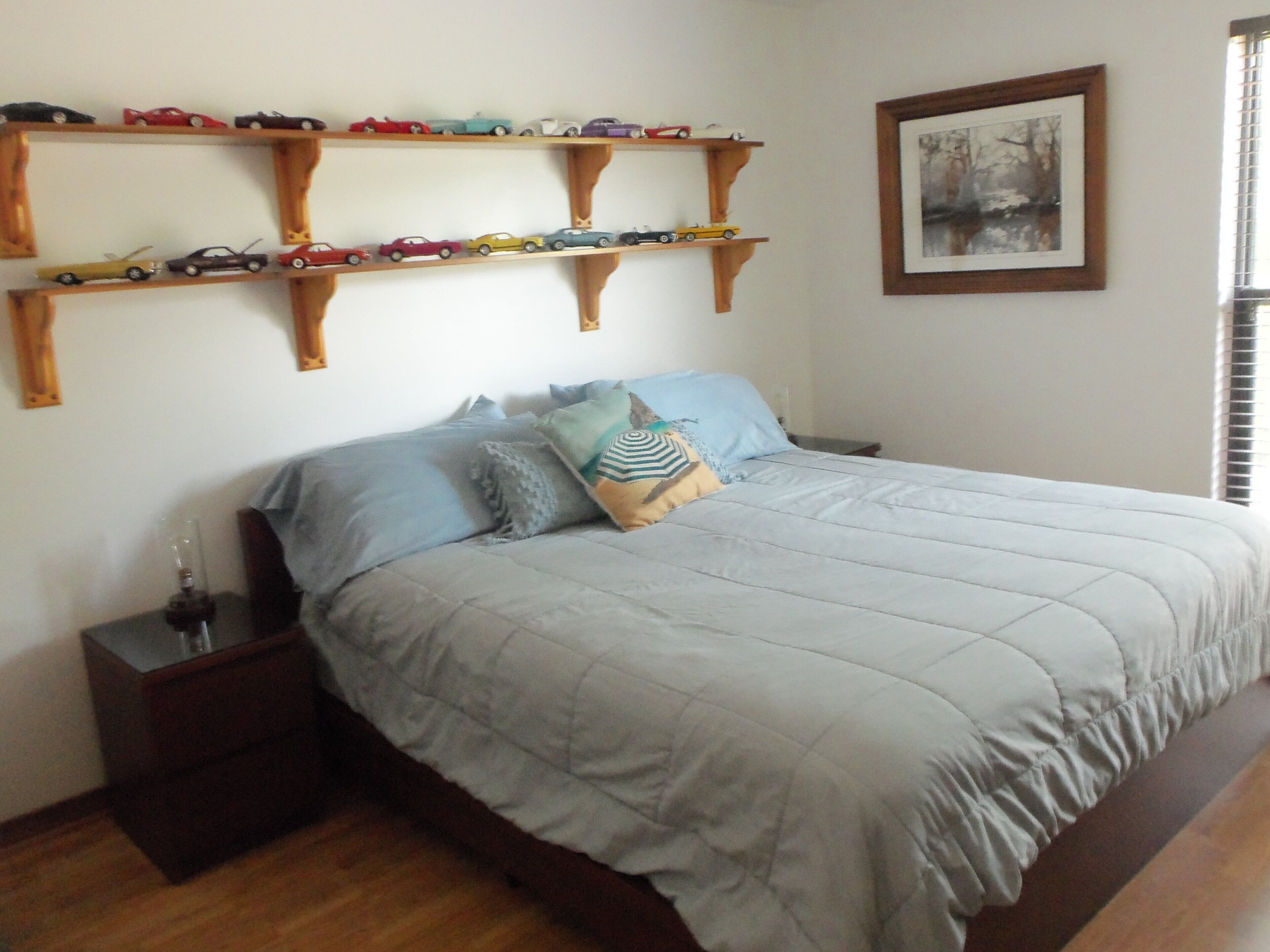 1 chambre, matelas mémoire de forme, fer et planche à repasser