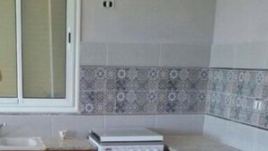 아파트 | 전용 주방 | 냉장고, 오븐, 쿡탑, 조리 도구/접시/주방 기구