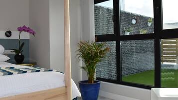 1 dormitorio, tabla de planchar con plancha, wifi y ropa de cama