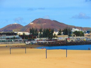 Beach - Stunning city center penthouse with terrace, next to sports pier (Las Palmas de Gran Canaria)