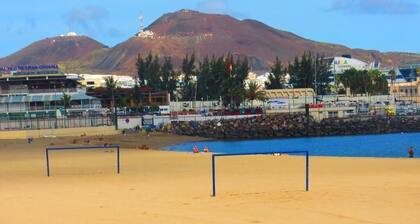 Stunning city center penthouse with terrace, next to sports pier