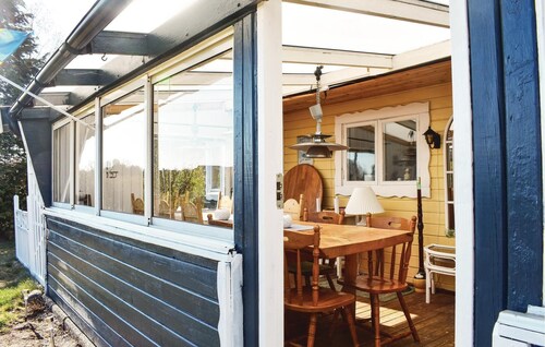 Gorgeous home in Hörby with kitchen