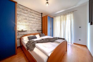 2 bedrooms, free WiFi, bed sheets