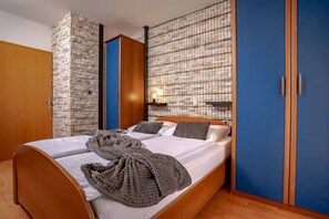 2 bedrooms, free WiFi, bed sheets