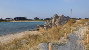 Beach - Giteslaurent in the countryside 1km5 from the sea (Guissény)