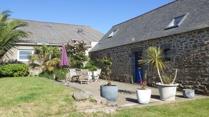 屋外ダイニングエリア