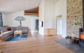 Interior - Nice home in Ejstrupholm with sauna (Ejstrupholm)
