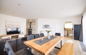 Dining - Gorgeous home in Vrsi with WiFi (Vrsi)