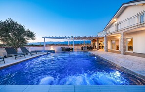 Beheizter Pool