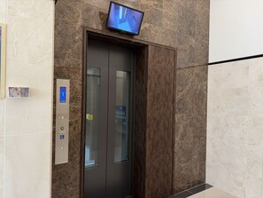 Elevator - Toyoko Inn Nishi Funabashi Baraki Inter (Ichikawa)