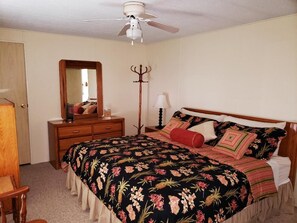 2 bedrooms, WiFi, bed sheets - Waterfront property! (Welaka)