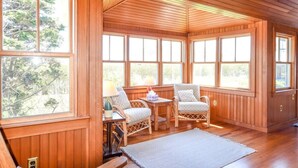 Interior - Steps to Nauset Beach, Private Yard! (Orleans)
