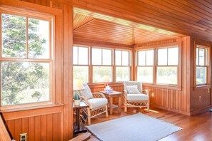 Interior - Steps to Nauset Beach, Private Yard! (Orleans)