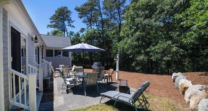 # 626: Bellamente renovado con acceso con escrituras a la playa privada de Sandy Association.