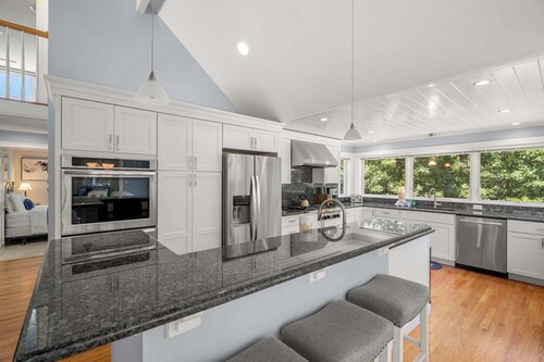 Beautifully Renovated w/ Access to Beach!