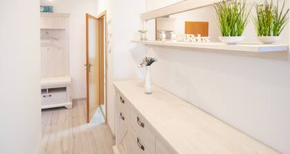 Moderne 76 qm gemütliche Fewo. mit Blick auf die beliebten Spiegelsberge.