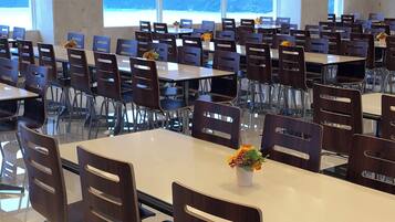 Petit déjeuner buffet compris tous les jours