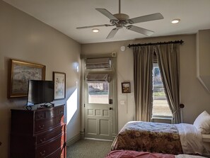 1 chambre, fer et planche à repasser, Wi-Fi gratuit, draps fournis