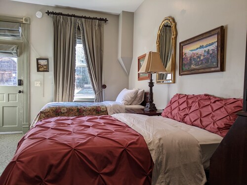 Charming Suite in the heart of SIlverton and the San Juans