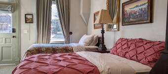 Charming Suite in the heart of SIlverton and the San Juans