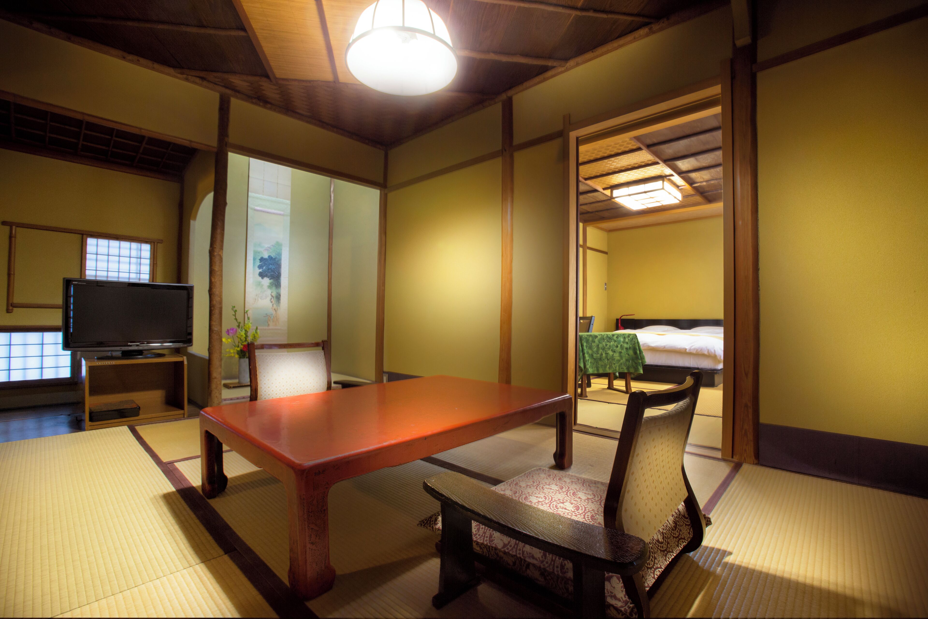 ミニバー、客室ごとに異なる装飾、WiFi (無料)、ベッドシーツ