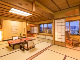 Superior Room, Non Smoking, Sea View | Minibar, individually decorated, free WiFi, bed sheets