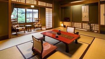 Standard Room (Japanese Style) | Minibar, individually decorated, free WiFi, bed sheets
