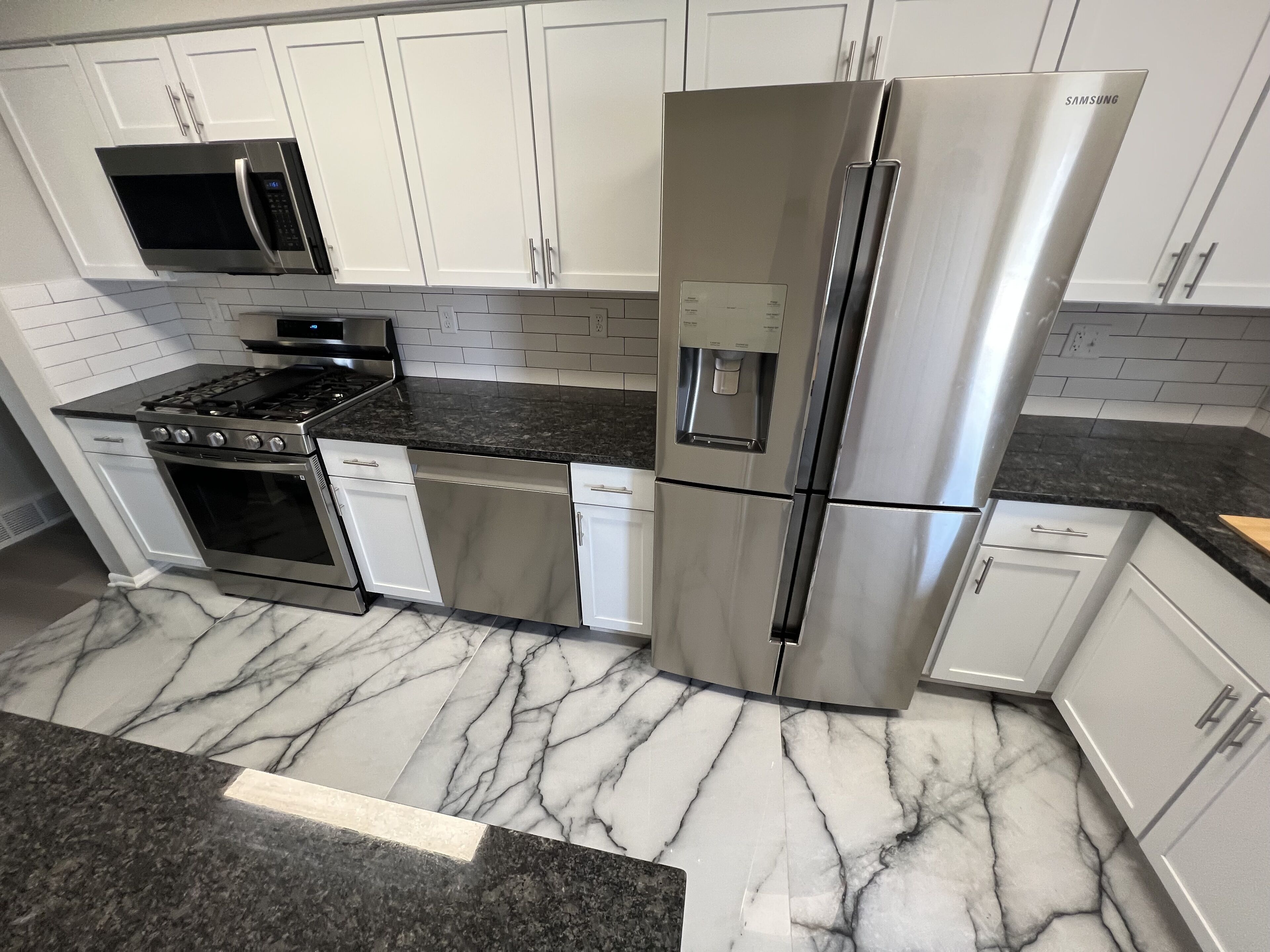 Gorgeous LARGE 5 BR HOME 10 Beds for Your Large Family or Group