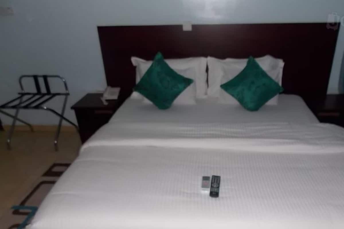 5 slaapkamers, een bureau, gratis wifi, beddengoed