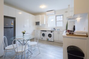 Deluxe Apartment | Private kitchen